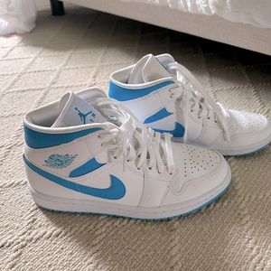 Women’s Nike Air Jordan 1 Mid White/University Blue